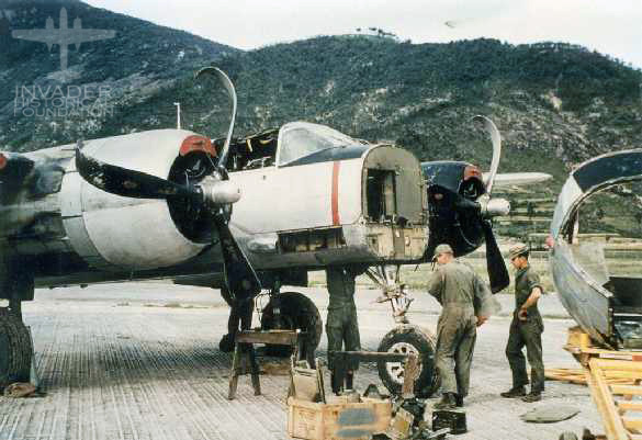 File:17BW replacing nose after a crash. WM.jpg